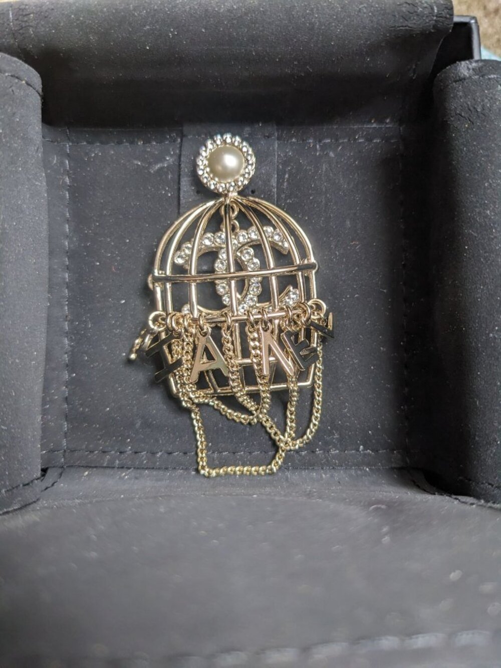 NWB Chanel birdcage chain letters faux pearl crystal golden brooch pin